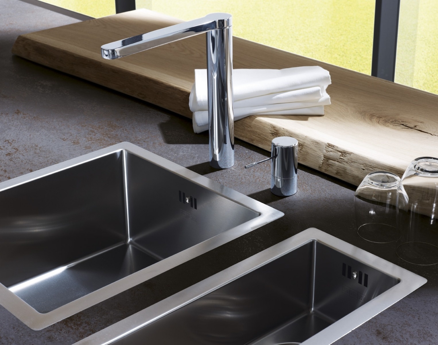 Stone Tile Canadian Showrooms Porcelain Tile, Slabs, Wood Flooring